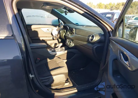 2021 Chevrolet Blazer Awd 2Lt from USA, damaged, VIN 3GNKBHR48MS503501